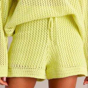 Z SUPPLY PRIAM CROCHET LIMEADE SHORT